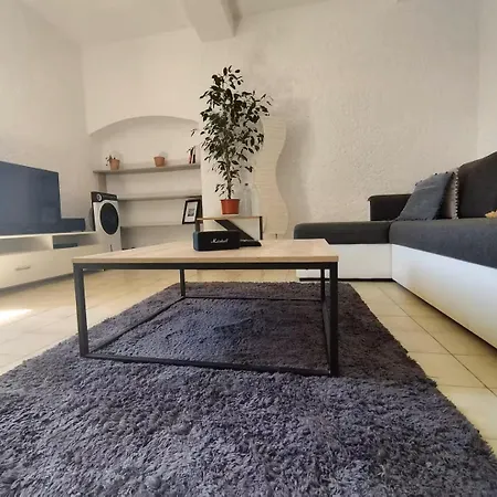 T3 Au Centre De Les Bains Apartment